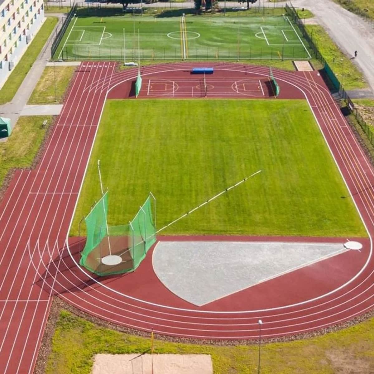 Jõhvi Sport ujula/võimla/staadion